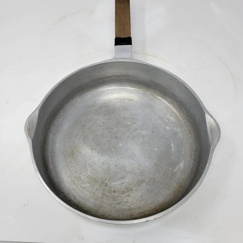 Griswold Aristocraft Ware A1206 Cast Aluminum‎ Skillet Wood Handle Vintage MCM